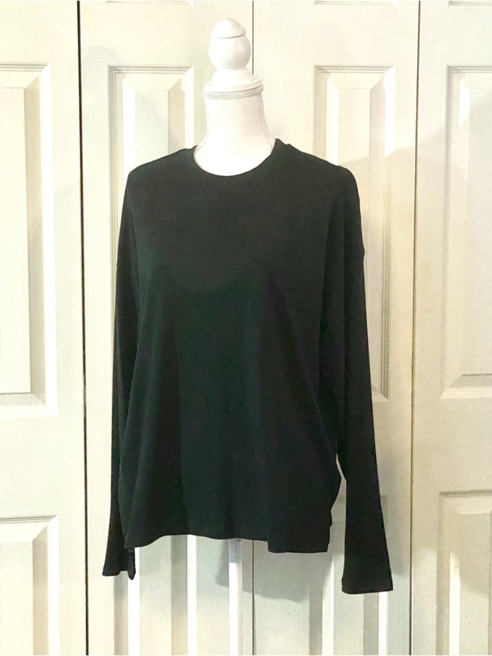NWT Black Long Sleeve Crewneck Top, XL
